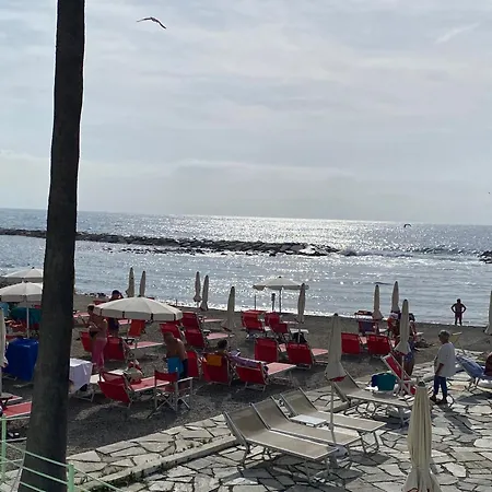 Oneglia Coast شقة