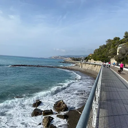 شقة Oneglia Coast