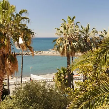 Oneglia Coast 公寓