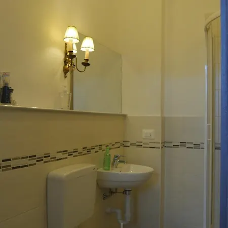 Oneglia Coast إمبيريا